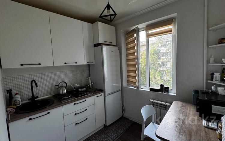 2-комнатная квартира · 50 м² · 3/5 этаж, мкр Казахфильм 6 за 280 000 ₸ в Алматы, Бостандыкский р-н — фото 2