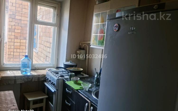 3-комнатная квартира · 60.6 м² · 3/5 этаж, мкр Михайловка 48 за 21.5 млн ₸ в Караганде, Казыбек би р-н — фото 2