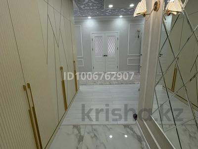 4-комнатная квартира · 145 м² · 8/10 этаж, 19-й мкр 40/1 за 60 млн 〒 в Актау