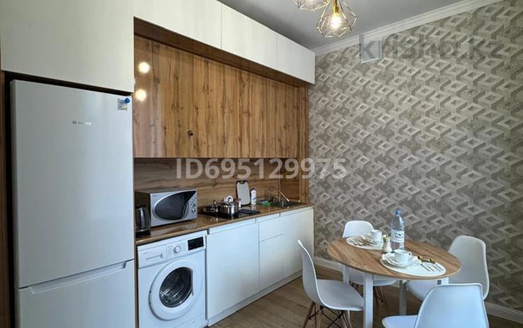 1-комнатная квартира · 40 м² · 4/10 этаж, Култегин 13 — ХанШатыр,КАЗГЮУ,Сыганак,Казахский университет технологий и безнеса за 16 000 ₸ в Астане, Есильский р-н — фото 2