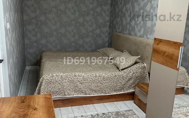 2-комнатная квартира · 40 м² · 1/5 этаж, мкр Восток 21 за 15 000 ₸ в Шымкенте, Аль-Фарабийский р-н — фото 3