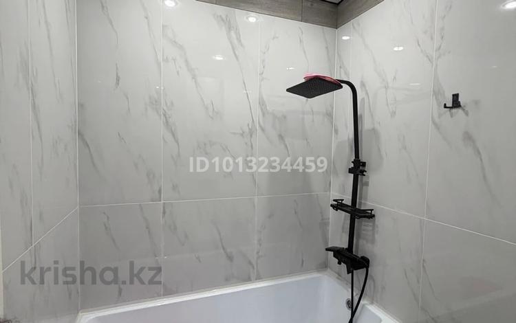 2-комнатная квартира · 44 м² · 3/5 этаж, мкр Новый Город, Академическая за 25 млн ₸ в Караганде, Казыбек би р-н — фото 2