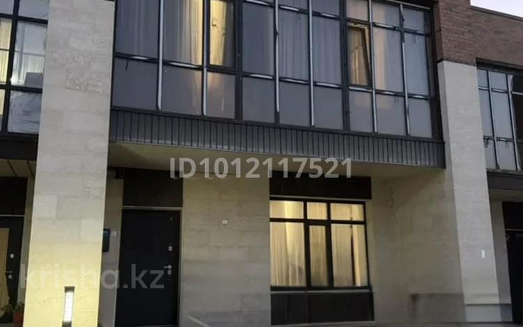 4-бөлмелі пәтер · 133.4 м², мкр Кунгей , Турекулова 61, бағасы: 45 млн ₸ в Караганде, Казыбек би р-н — фото 2