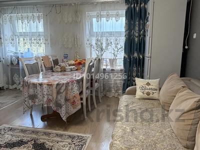 3-бөлмелі пәтер · 60 м² · 4/5 қабат, Республика 8 — Иманова, бағасы: 27 млн ₸ в Астане, р-н Байконур
