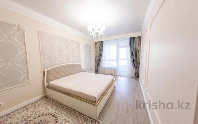 3-комнатная квартира, 103 м², 3/8 этаж, Кабанбай батыра 7 за 80 млн 〒 в Астане — фото 2
