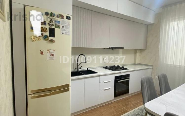 2-бөлмелі пәтер · 68 м² · 4/4 қабат, мкр Нурсая 16, бағасы: 20.5 млн ₸ в Атырау — фото 2