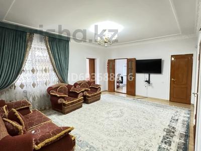 Отдельный дом • 6 комнат • 250 м² • 15 сот., 4 переулок Ташкентский 20 за 70 млн 〒 в Таразе