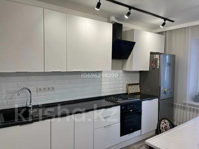 2-бөлмелі пәтер · 75 м² · 2/9 қабат, ПРОСПЕКТ АБАЯ 246, бағасы: 350 000 ₸ в Уральске