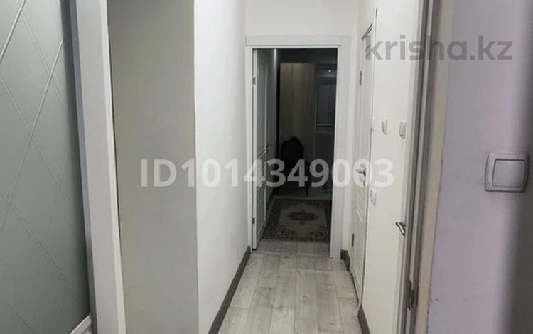 2-комнатная квартира · 52 м² · 3/5 этаж, мкр Центральный, Сырым Датова 11а за 170 000 ₸ в Атырау — фото 2