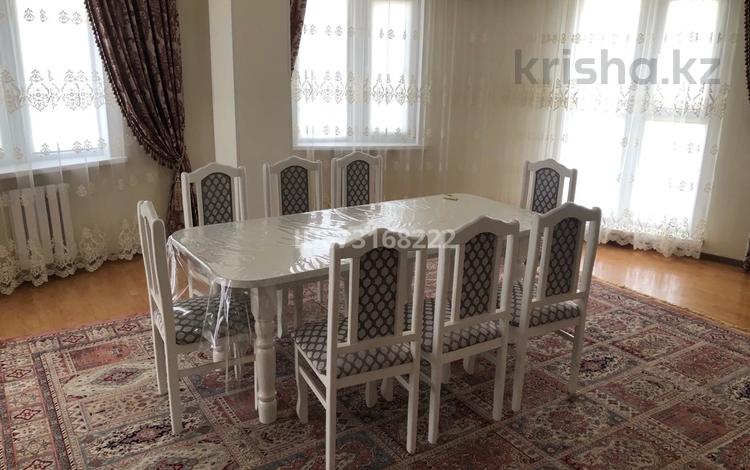 4-комнатная квартира · 120 м² · 9/9 этаж, Жарбосынова 62 за 350 000 〒 в Атырау — фото 2