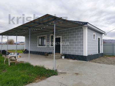 Отдельный дом · 2 комнаты · 65 м² · 8 сот., Наурыз 1/3 — Суйинбая за 34 млн 〒 в Каскелене