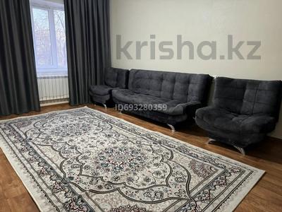 1-комнатная квартира, 40 м², 3/9 этаж помесячно, мкр Аксай-3 7 за 170 000 〒 в Алматы, Ауэзовский р-н