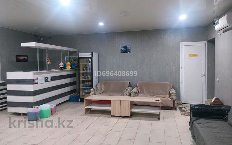 Азс, автосервисы и автомойки · 380 м² за 75 млн ₸ в Уральске, мкр Строитель — фото 3