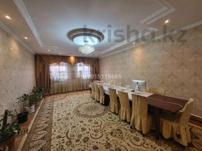 Отдельный дом · 5 комнат · 182 м² · 10 сот., мкр Кокарна, Проезд 5 8 — Проезд за 26 млн ₸ в Атырау