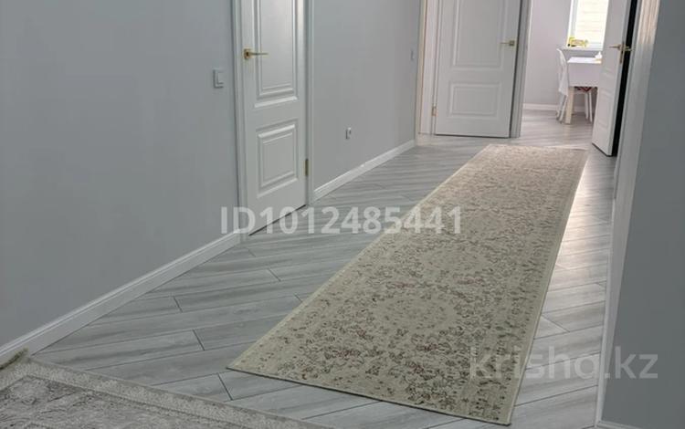 3-бөлмелі пәтер · 89.9 м² · 6/9 қабат, Нажимеденова 16, бағасы: 65 млн ₸ в Астане, Сарайшык р-н — фото 2