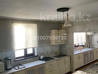 Отдельный дом · 8 комнат · 261 м², Ул.Турген 46 — Село Акдала за 750 000 〒 в Талгаре