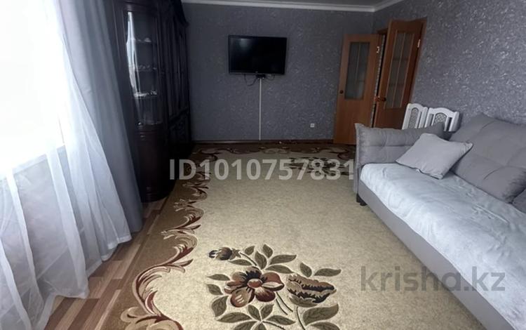3-бөлмелі пәтер · 87.8 м² · 5/5 қабат, Строителей 34, бағасы: 30 млн ₸ в Аксу — фото 2