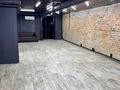 Свободное назначение, офисы, магазины и бутики, общепит, салоны красоты, медцентры и аптеки, образование, развлечения, кабинеты и рабочие места · 80 м² за 550 000 〒 в Шымкенте, Аль-Фарабийский р-н — фото 4