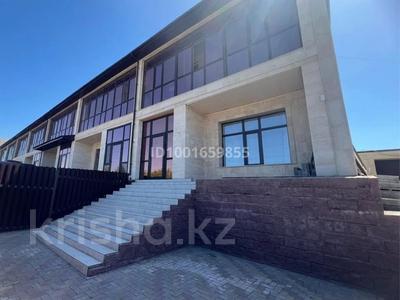 4-комнатная квартира · 108 м², мкр Кунгей , Муканова 45/77 — Автопарк 3 за 48.5 млн 〒 в Караганде, Казыбек би р-н