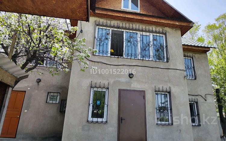 Отдельный дом · 4 комнаты · 150 м², Спорткомплекс 4 — Кульджинская трасса за 300 000 〒 в Байтереке (Новоалексеевке) — фото 2
