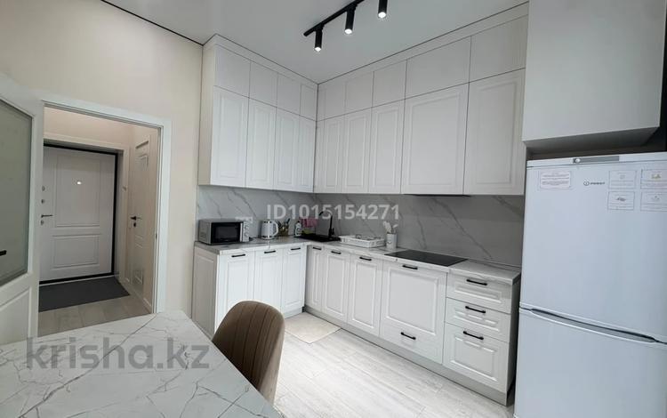 1-комнатная квартира · 44 м² · 9/12 этаж, Улица А 52, 8 8 за 250 000 ₸ в Астане, Сарайшык р-н — фото 2
