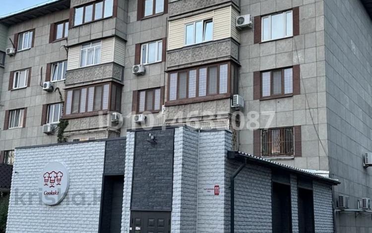 4-комнатная квартира · 140 м² · 3/5 этаж, мкр Баганашыл, Сыргабекова 11 за 180 млн ₸ в Алматы, Бостандыкский р-н — фото 2