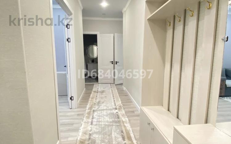 2-комнатная квартира · 75 м², Асфендиярова 11 за 25 000 ₸ в Астане, Есильский р-н — фото 2