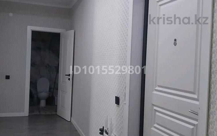 2-бөлмелі пәтер · 72 м² · 3/5 қабат, Самал 33, бағасы: 130 000 ₸ в Талдыкоргане, мкр Самал — фото 2