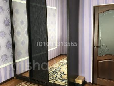 Аренда квартир в Атырауской обл.: 2-комнатная квартира · 63 м² · 2/5 этаж · помесячно, Муса Баймуханова за 180 000 〒 2-комнатная квартира · 63 м² · 2/5 этаж · помесячно, Муса Баймуханова за 180 000 〒 в Атырау, мкр Привокзальный-5