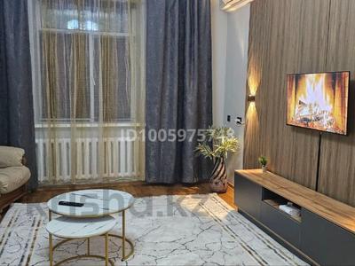 2-комнатная квартира · 52.5 м² · 3/3 этаж, мкр Центральный, Азаттык 51А за 250 000 〒 в Атырау