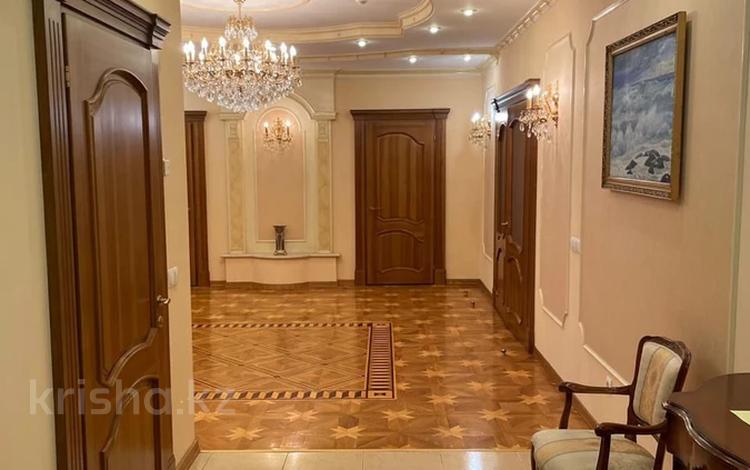 4-бөлмелі пәтер · 219 м² · 6/7 қабат, Достык 132, бағасы: 229 млн ₸ в Алматы, Медеуский р-н — фото 2