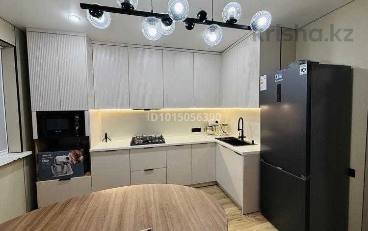 3-комнатная квартира · 76 м² · 4/5 этаж, мкр Жас Канат, Ескендір Хасангалиев 1/74 за 49 млн ₸ в Алматы, Турксибский р-н — фото 2