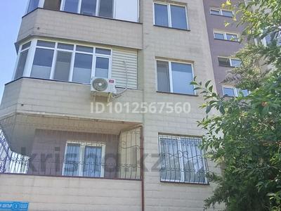 2-бөлмелі пәтер · 48.6 м² · 3/6 қабат, мкр Акбулак, Хан Шатыр 3 — Ташкентская угол Момышулы, бағасы: 40 млн ₸ в Алматы, Алатауский р-н