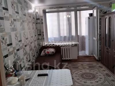 Пәтерлер в Абай обл.: 1-бөлмелі пәтер · 18 м² · 3/5 қабат, Уральская 3, бағасы: 6 млн 〒 1-бөлмелі пәтер · 18 м² · 3/5 қабат, Уральская 3, бағасы: 6 млн 〒 в Семее
