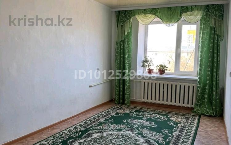 2-бөлмелі пәтер · 45 м² · 5/5 қабат, Ақ Отау 24 — 8 школа, бағасы: 9.5 млн ₸ в Уральске — фото 2