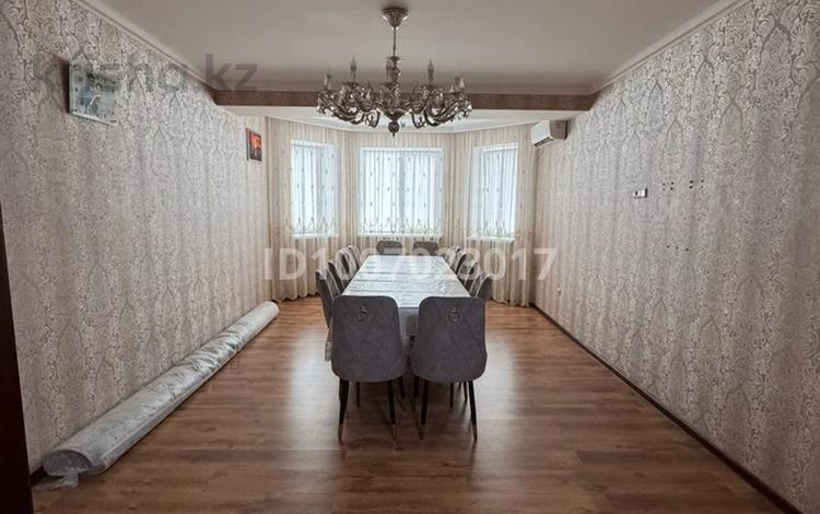 3-комнатная квартира · 100 м² · 4/5 этаж, мкр. Алтын орда, Сактаган баишева 7/1 — Алия молдагулова за 38 млн ₸ в Актобе — фото 2