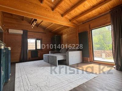 Жеке үй · 4 бөлме · 88 м² · 20 жүзд., Джангильдина 1/1, бағасы: 95 млн ₸ в Семее