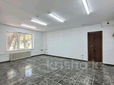 Еркін, дүкендер мен бутиктер • 102 м², бағасы: 35 млн 〒 в Семее