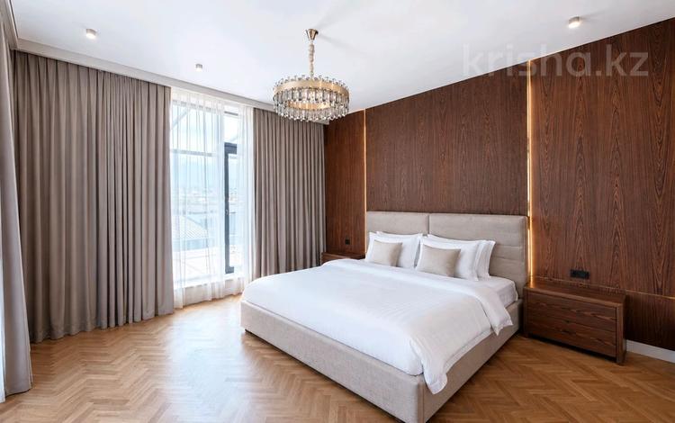 4-бөлмелі пәтер · 285 м² · 5/5 қабат, Герольда Бельгера 1А, бағасы: 240 млн ₸ в Алматы, Наурызбайский р-н — фото 2