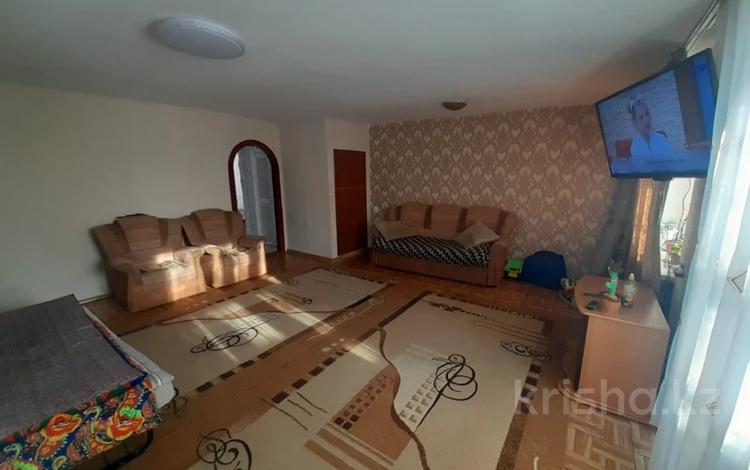 2-комнатная квартира, 55 м², 2/3 этаж, Ушинского за 7.3 млн 〒 в Темиртау — фото 2