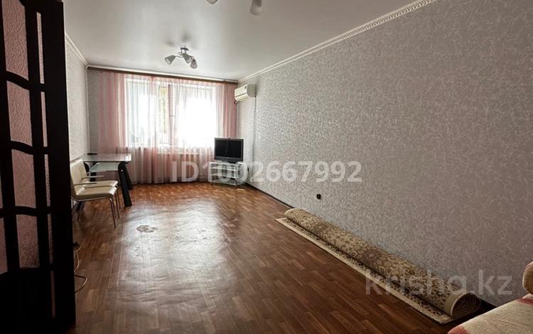 2-комнатная квартира · 61 м² · 2/10 этаж, мкр 12 45 Д — Около тренажерного зала лайфстайл, поликлиника 2,3 за 21.5 млн 〒 в Актобе — фото 2