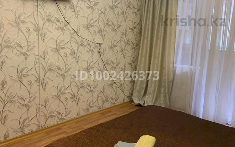 2-комнатная квартира · 50 м² · 2/5 этаж, 17-й микрорайон 9 за 10 000 ₸ в Шымкенте, Аль-Фарабийский р-н — фото 2