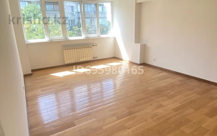 1-бөлмелі пәтер, 40 м², 4/5 қабат, Клочкова 176 — Габдуллина, бағасы: 38.5 млн 〒 в Алматы, Бостандыкский р-н — фото 2