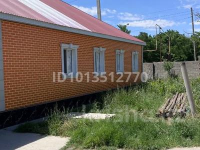 Отдельный дом · 7 комнат · 500 м² · 10 сот., Уалиханова 2 — Айтеке би ауылы, ориентир Алма бау за 33 млн ₸ в Аксукенте