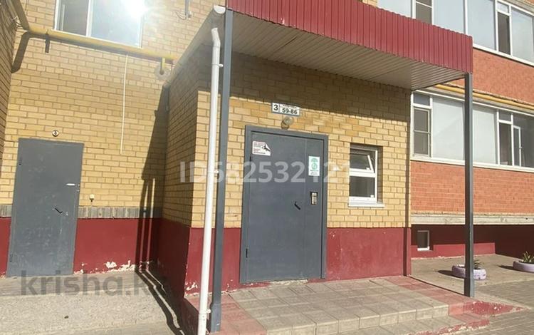 2-комнатная квартира · 60 м² · 2/5 этаж, мкр. Алтын орда, Мкр. Батыс-2, Тауелсиздик — Парк здоровья, проспект Тауелсиздик за 180 000 ₸ в Актобе — фото 2
