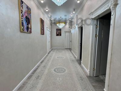 3-бөлмелі пәтер · 137 м² · 6/7 қабат, Шүгыла 2.10а, бағасы: 37 млн ₸ в Жанаозен