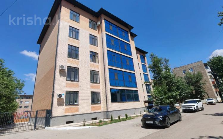 2-комнатная квартира · 68 м² · 3/5 этаж, мкр Юго-Восток, Саттыбалдина 17/4 за 39.3 млн ₸ в Караганде, Казыбек би р-н — фото 2