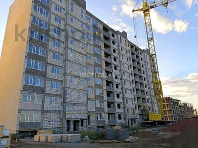 2-бөлмелі пәтер, 65 м², 8/9 қабат, Астана 99 — Гипермаркет Дина, бағасы: 15 млн 〒 в Уральске