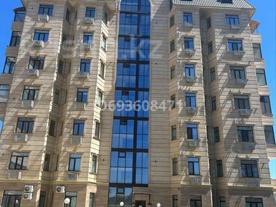 3-комнатная квартира, 102.5 м², 8/8 этаж, Сакен Сейфуллин 5 в — Нурбанк за 39.9 млн 〒 в Атырау
