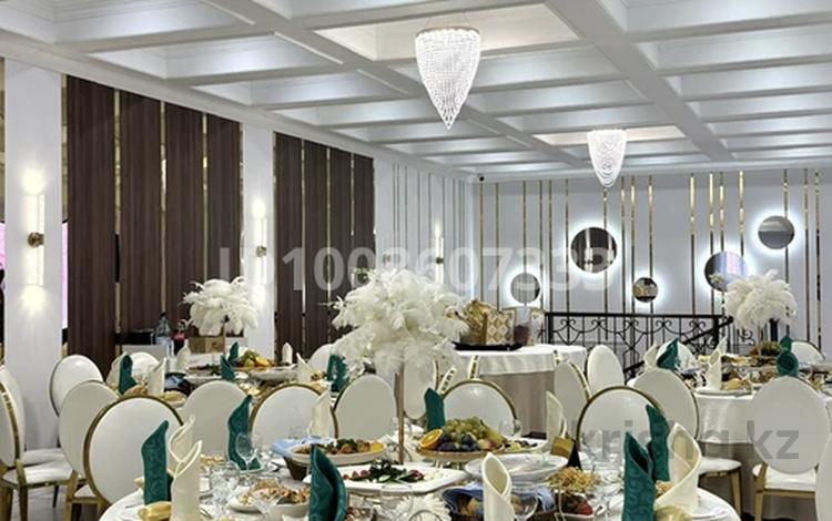 Общепит · 1800 м² за 375 млн ₸ в Актобе, мкр Авиагородок — фото 2